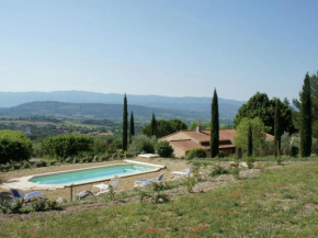 Lovely Holiday Home in Saint Saturnin l s Apt with Pool